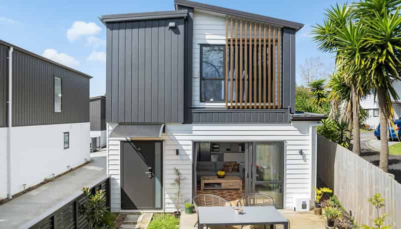 8A Tahinga Street, Northcote