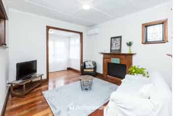 32 Exchange Street, Ebdentown