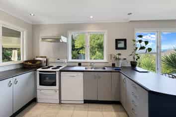 2 Hillside Terrace, Saint Johns Hill