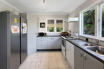 2 Hillside Terrace, Saint Johns Hill
