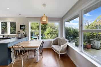 2 Hillside Terrace, Saint Johns Hill