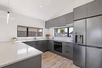 24 Nathaniel Archer Street, Woodend