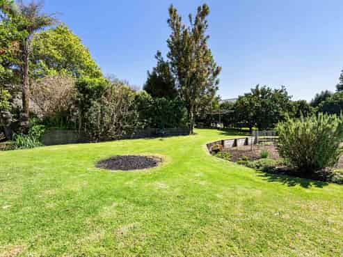 34 Poike Road, Hairini