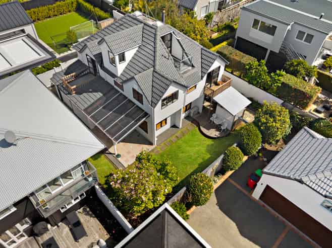24a Ocean View Road, Milford