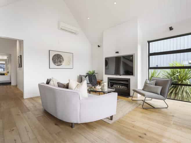 171 Jack Lachlan Drive, Beachlands