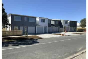 E/11 Reid Road, New Lynn