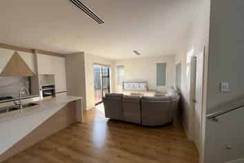 3 Ballinabreen Road, Flat Bush