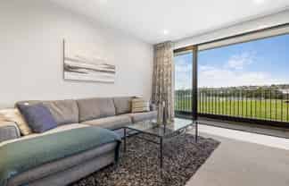 18/4 Stables Lane, Millwater