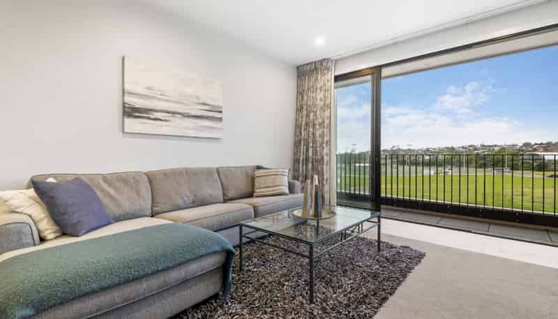 18/4 Stables Lane, Millwater