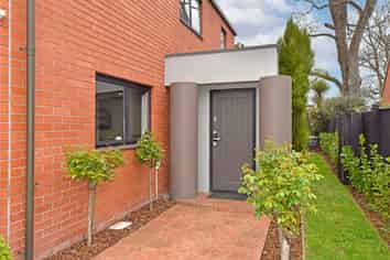 8 Haineswood Lane, SOCKBURN