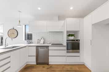 13 Tarakoi Road, Hobsonville