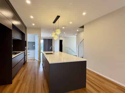 34 Grand Ridge Ave, Flat Bush