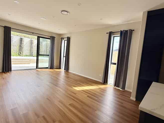 34 Grand Ridge Ave, Flat Bush