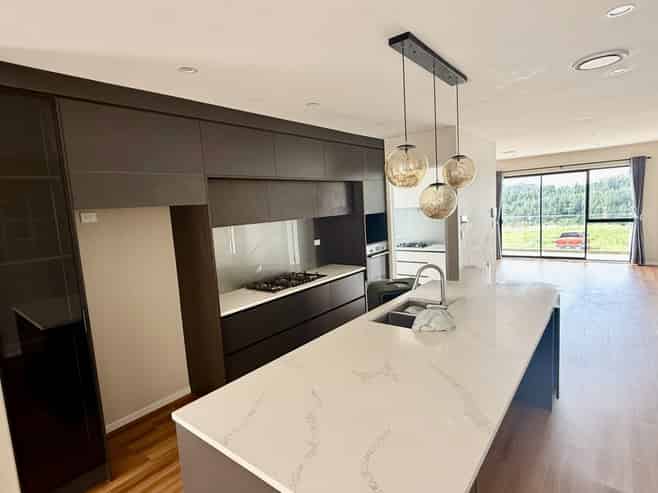 34 Grand Ridge Ave, Flat Bush