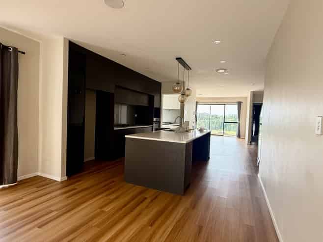 34 Grand Ridge Ave, Flat Bush