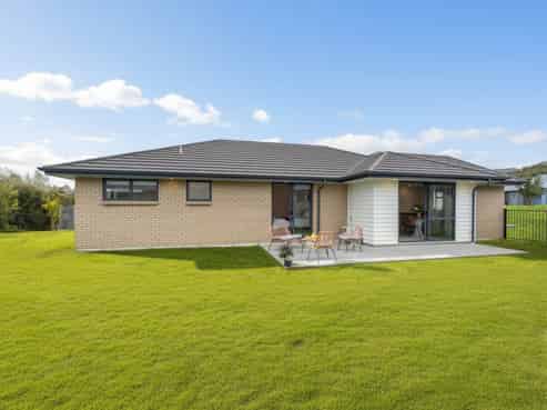 9 Ella Anne Crescent, Warkworth