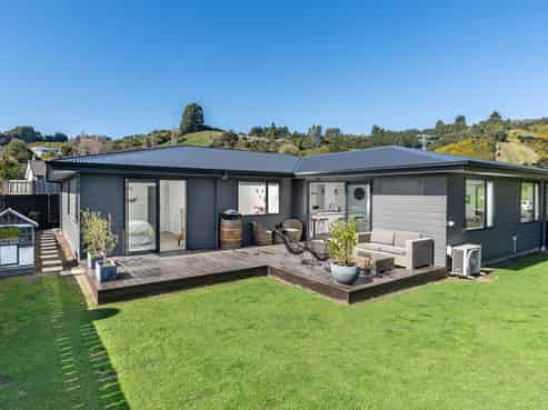 11 Paterson Road, Mosgiel