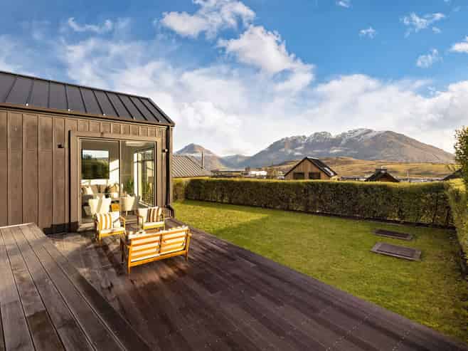 13 Falconer Rise, Jacks Point