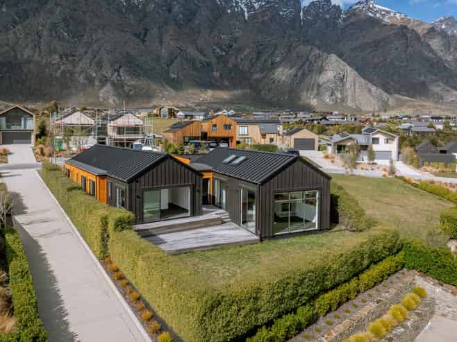 13 Falconer Rise, Jacks Point