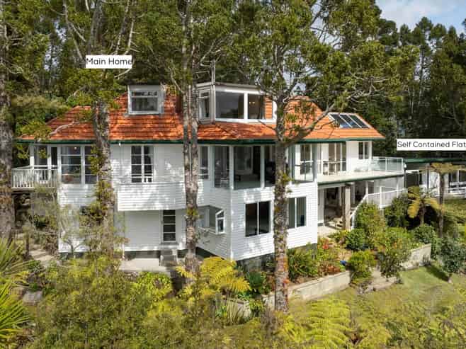 42 Rangiwai Road, Titirangi