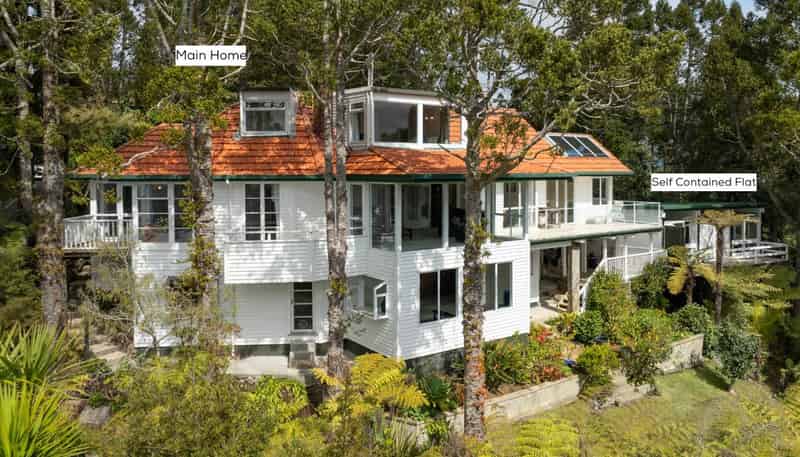 42 Rangiwai Road, Titirangi