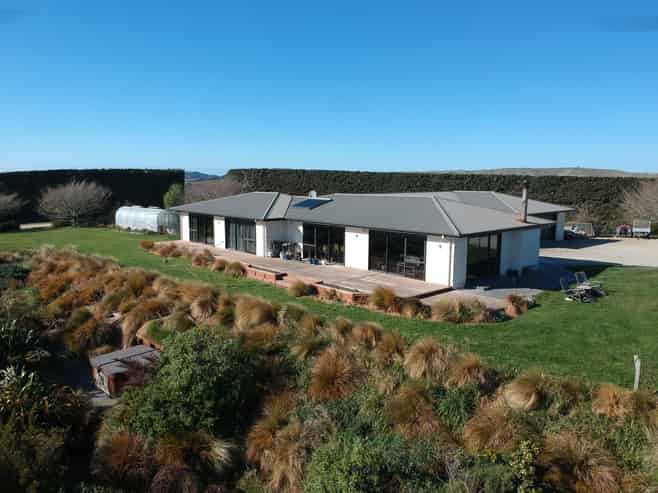 150 Macaulay Road, Awamoko