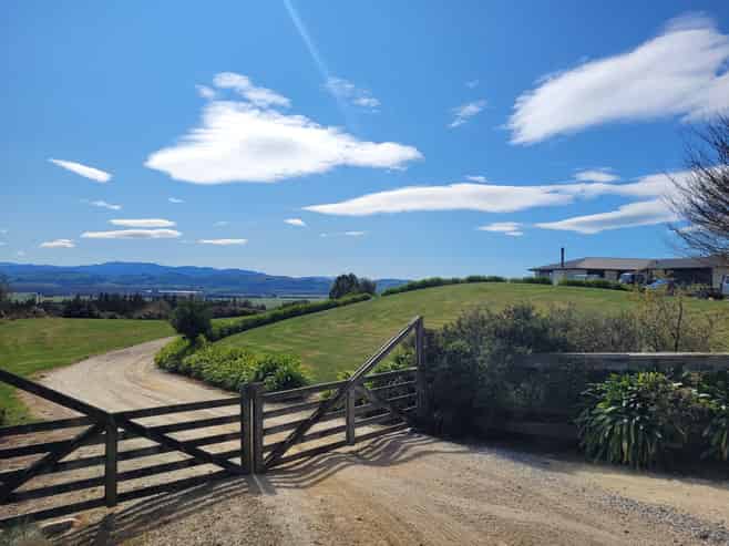 150 Macaulay Road, Awamoko