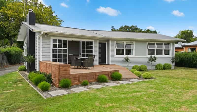 8 Swift Place, Leamington