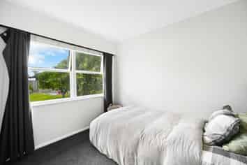 8 Swift Place, Leamington