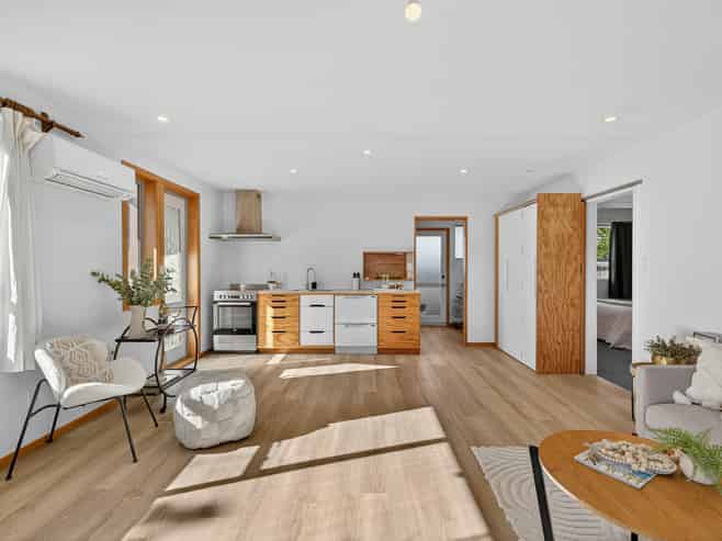 89b Rocking Horse Road, Southshore