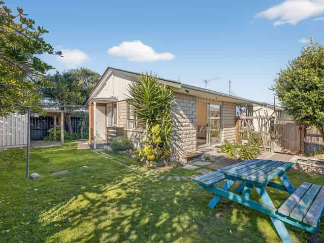 89b Rocking Horse Road, Southshore