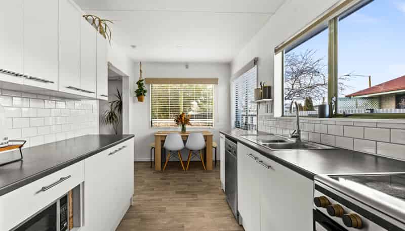 7 Ted Harpur Place, Onekawa