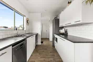 7 Ted Harpur Place, Onekawa