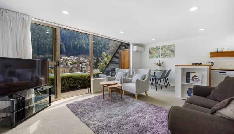 6T/108 Hallenstein Street, Queenstown