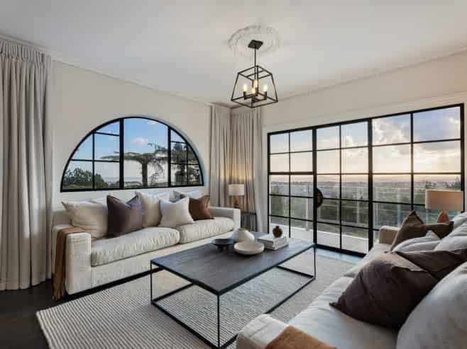 35 Tawini Road, Titirangi