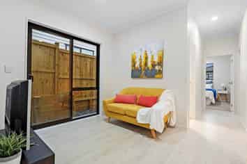 12 Tannaghmore Drive, Flat Bush