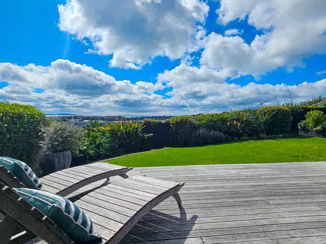 22 John Dee Crescent, Red Beach