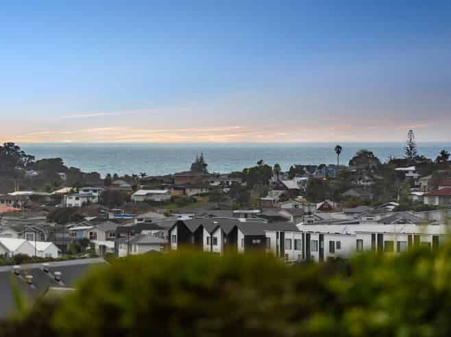 22 John Dee Crescent, Red Beach