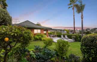 22 John Dee Crescent, Red Beach