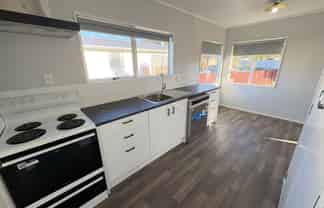 1B Meadow Park Crescent, Tikipunga