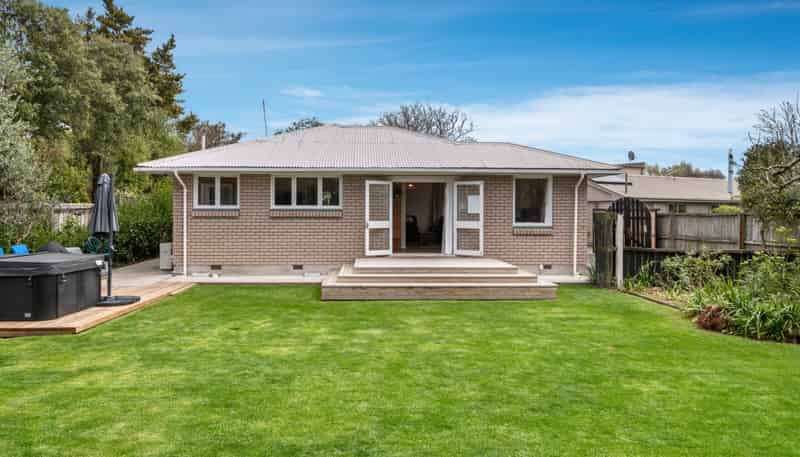 74 Dover Street, Saint Albans