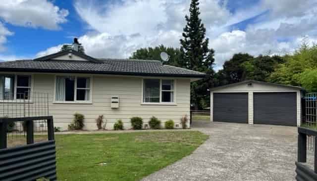 12 Beryl Place, Pukehangi