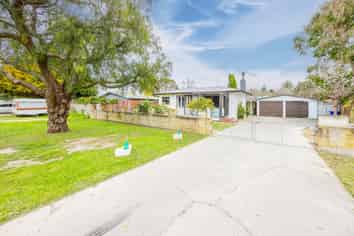 11 Holden Avenue, Haumoana