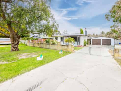 11 Holden Avenue, Haumoana