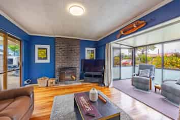 11 Holden Avenue, Haumoana