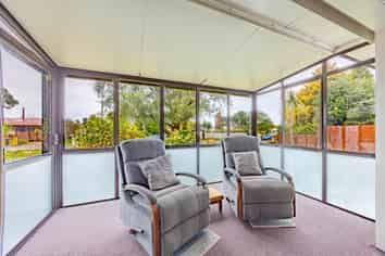 11 Holden Avenue, Haumoana