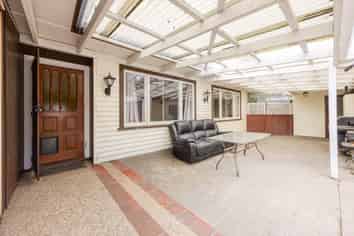 11 Holden Avenue, Haumoana