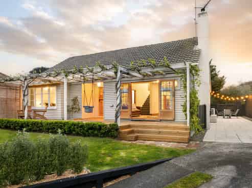 13 Plunket Terrace, Hamilton East