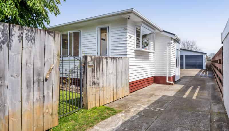 12 Miro Street, Merrilands