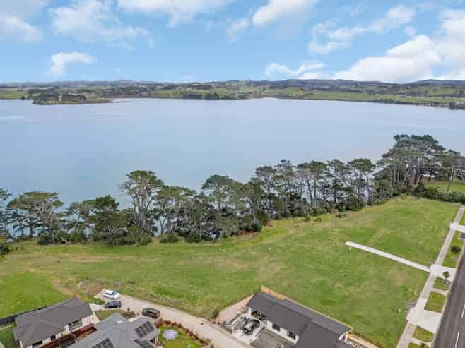 10B Mclarin Road, Glenbrook